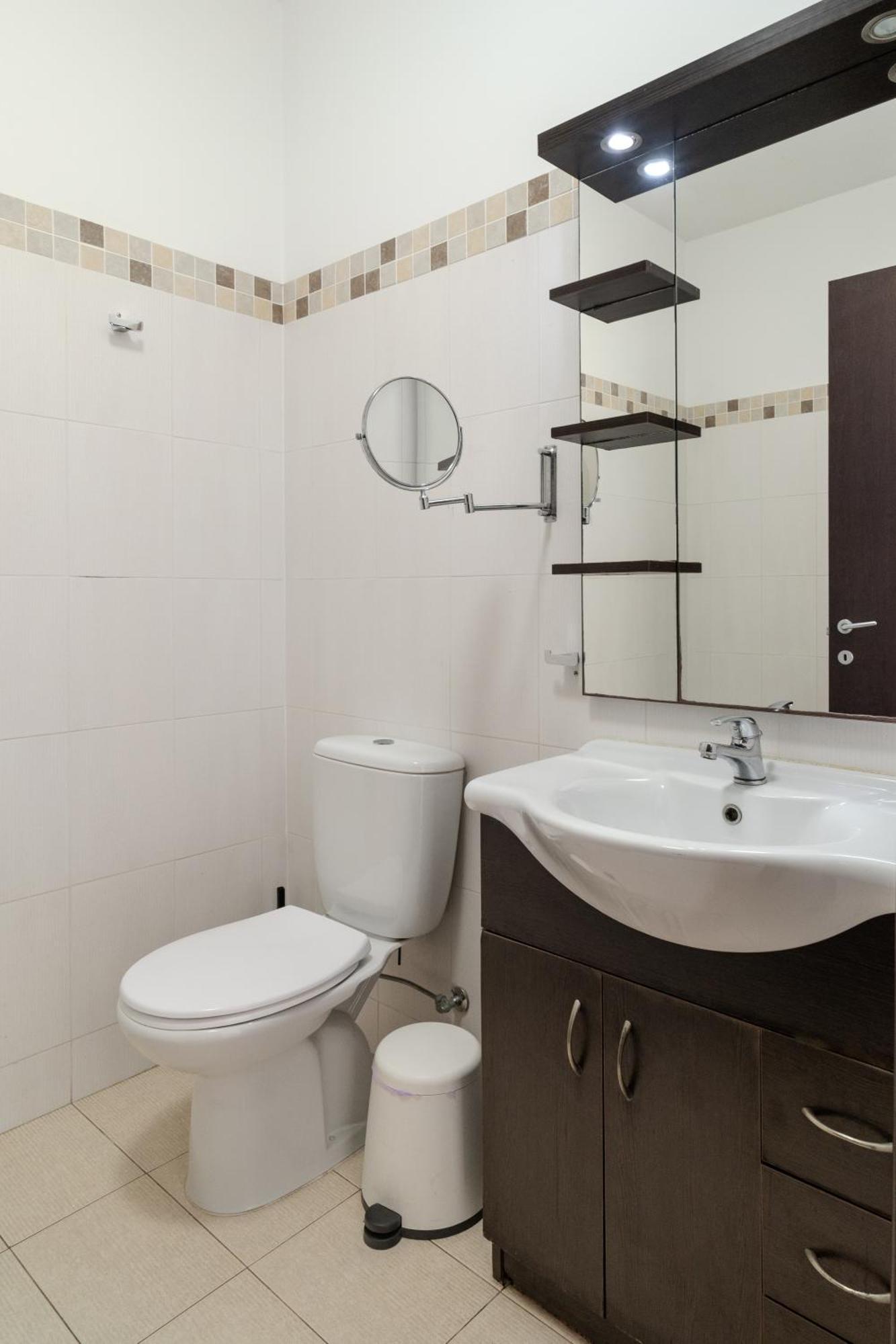 Violet Dusk City Center Flat Larnaca Ngoại thất bức ảnh
