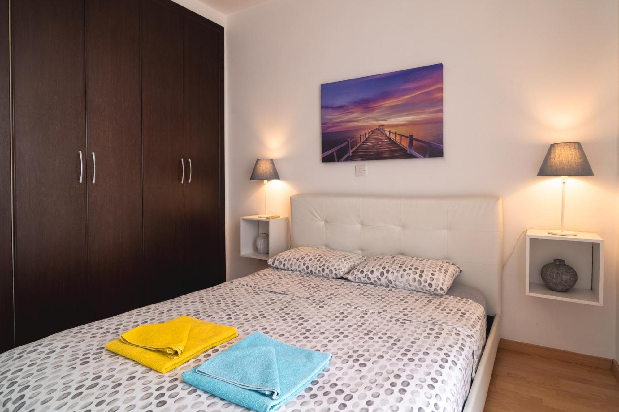 Violet Dusk City Center Flat Larnaca Ngoại thất bức ảnh