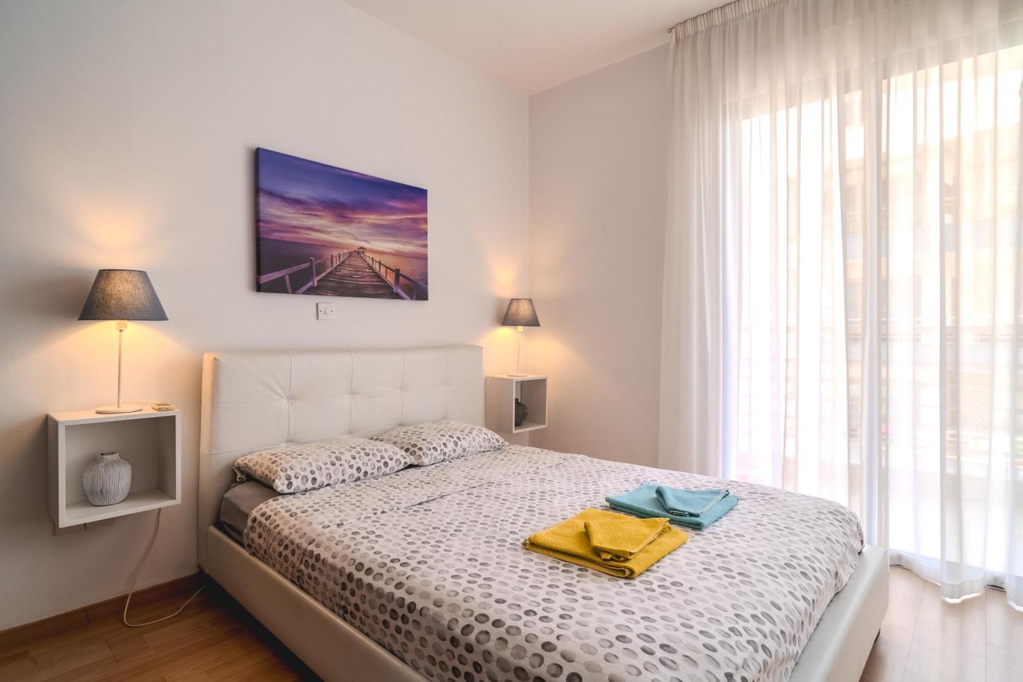 Violet Dusk City Center Flat Larnaca Ngoại thất bức ảnh