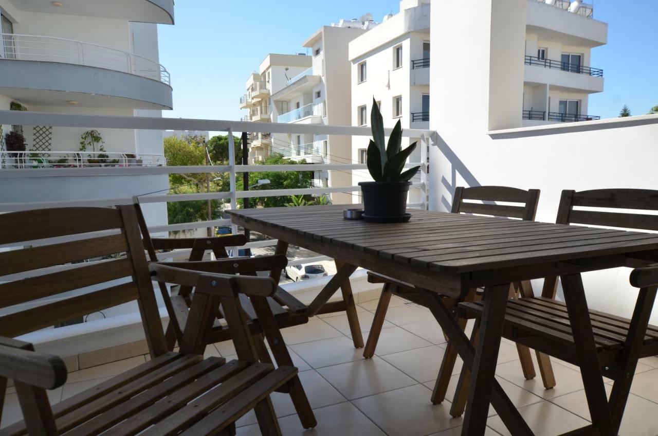 Violet Dusk City Center Flat Larnaca Ngoại thất bức ảnh